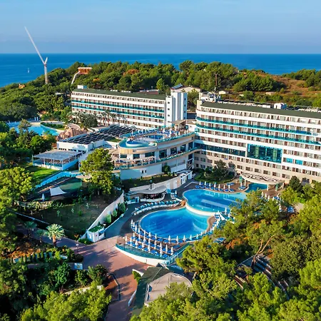 Waterplanet & Aquapark 호텔 오쿠르칼라르