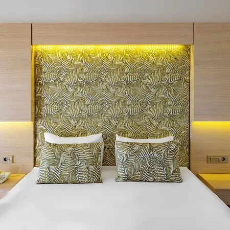 Waterplanet & Aquapark 호텔 4*