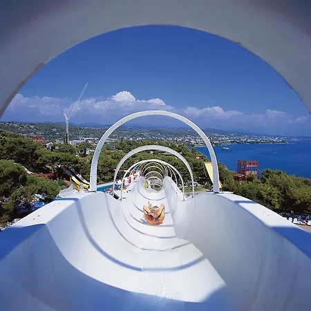 호텔 Waterplanet & Aquapark 오쿠르칼라르