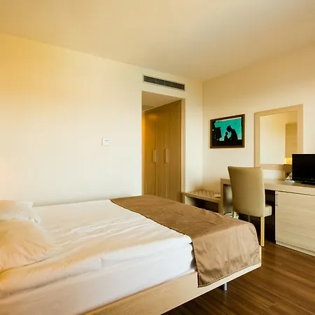 Waterplanet & Aquapark 오쿠르칼라르