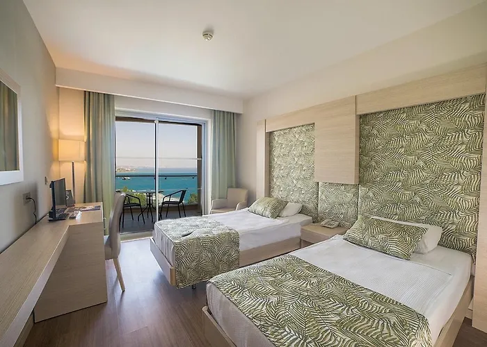 Waterplanet & Aquapark Hotel 4*