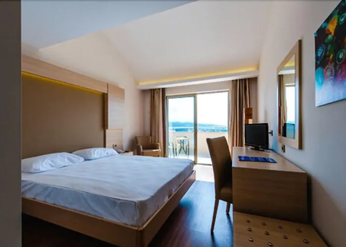 Waterplanet & Aquapark Hotel 4*