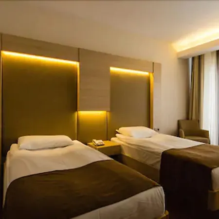 Waterplanet & Aquapark Hotel 4*
