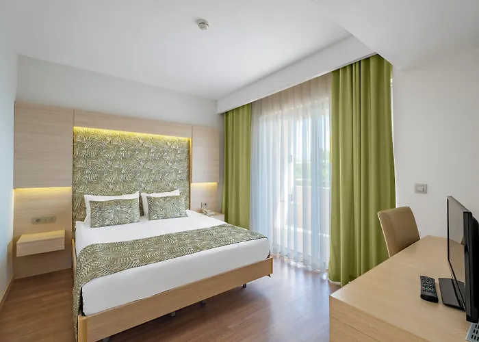Waterplanet & Aquapark Hotel Okurcalar