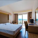 Waterplanet & Aquapark Hotel 4*